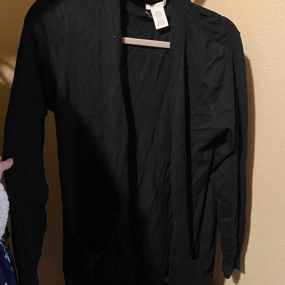 Black cardigan with pockets